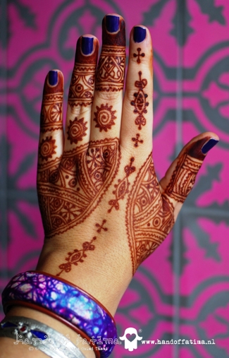 fontein Flitsend Duwen Wat is Henna nou eigenlijk? | Hand of Fatima