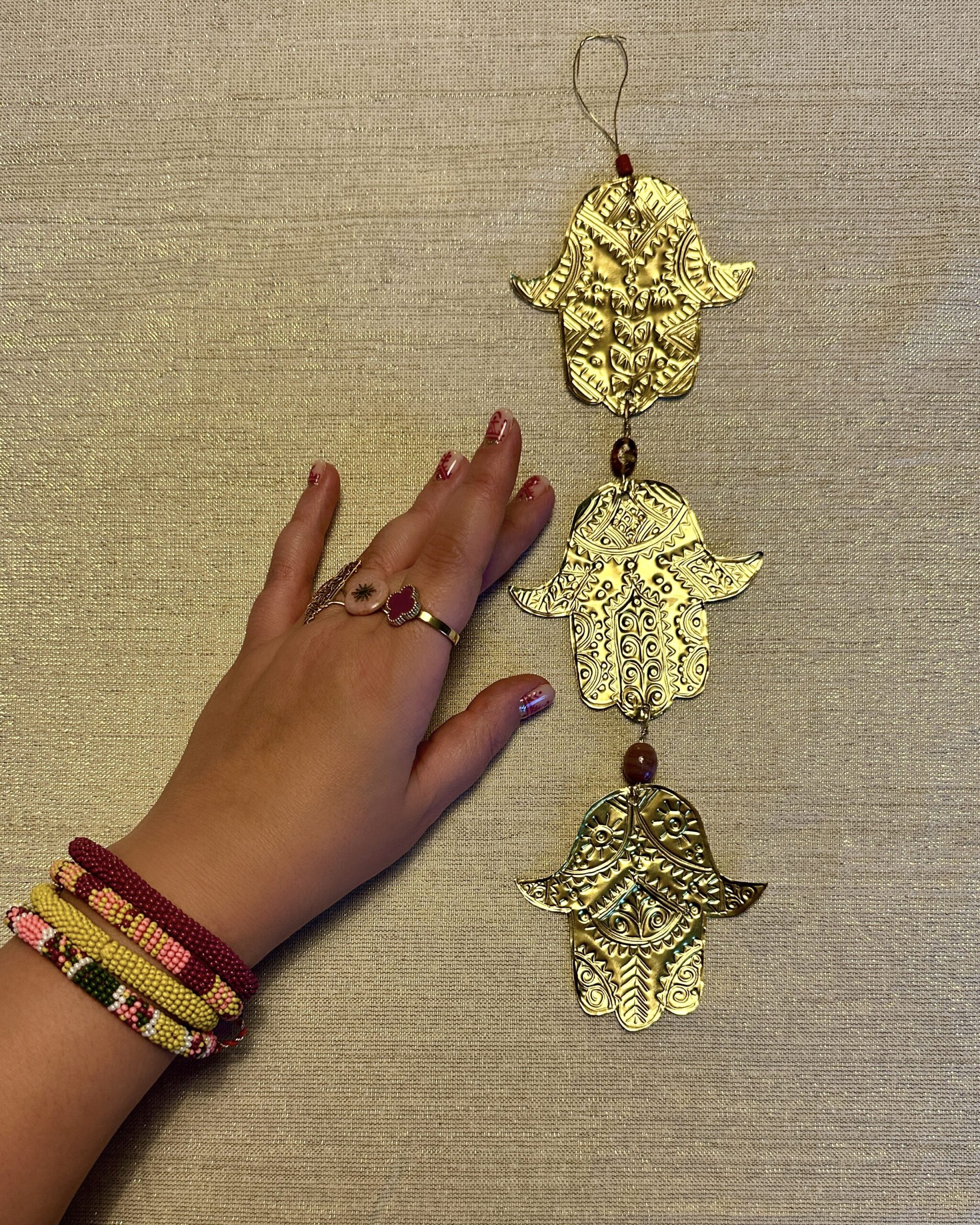Crafting symbols hand of Fatima edition